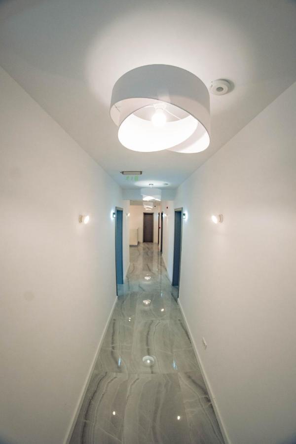 Hotel B4 ออราแด ภายนอก รูปภาพ